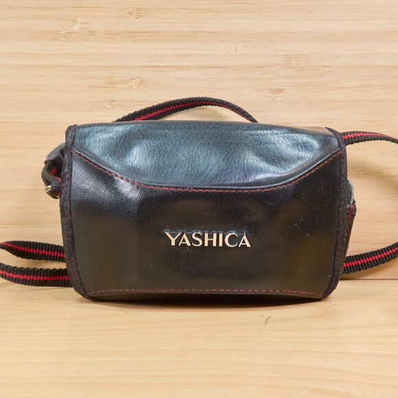 Yashica Auto Focus Motor, Full Automatic, 35mm Point and Shoot Film Camera - Picture 2 of 9